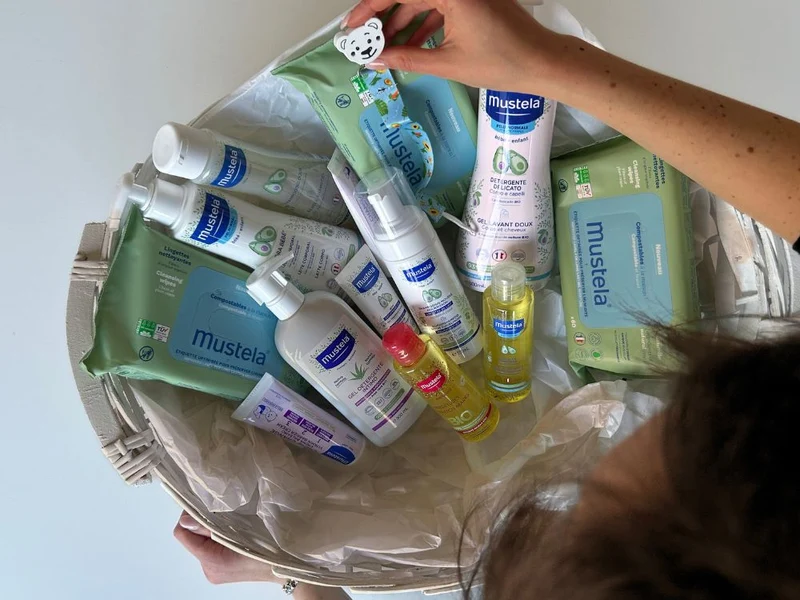 Cesto «Gli essenziali con portaciuccio» Avorio - Premio MyMustela