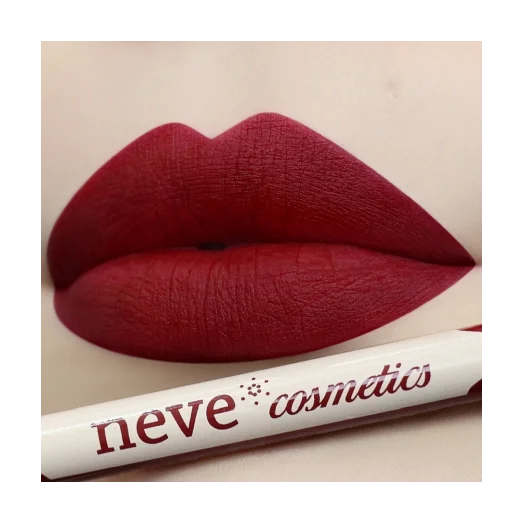 Neve Cosmetics – Matita Labbra Vellutata e Idratante