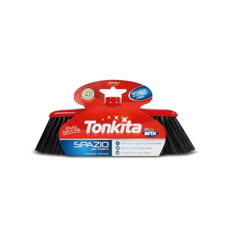 Tonkita Scopa spazio