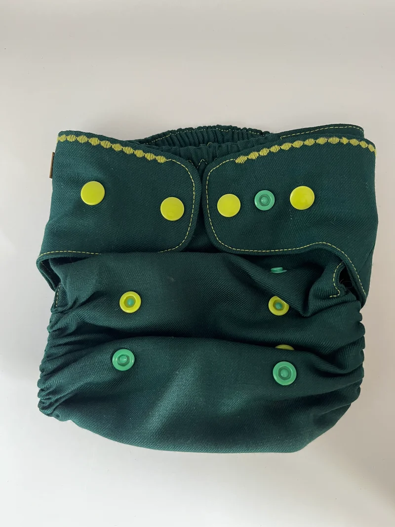 Puppi - cover lana merinos taglia unica - no lanolizzazione- a bottoni verde