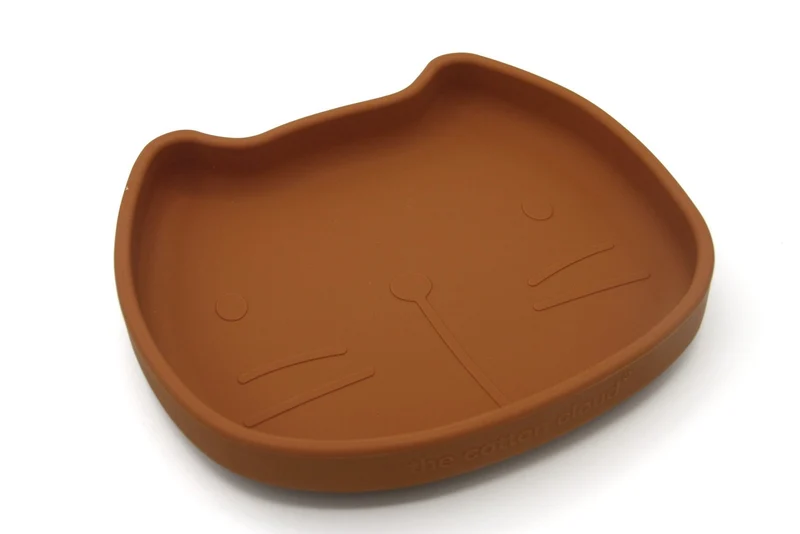 Kinderteller mit Saugfuß aus Silikon Pippa Caramel