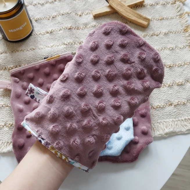 Maison Alice - guanto struccante o guanto puliizia bimbi Minky rosa