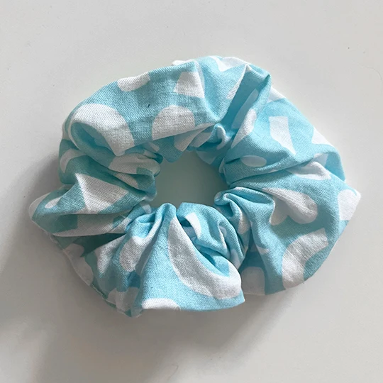 Maison Alice - nastro in tessuto elastico scrunchie per donne e bambini nuvole