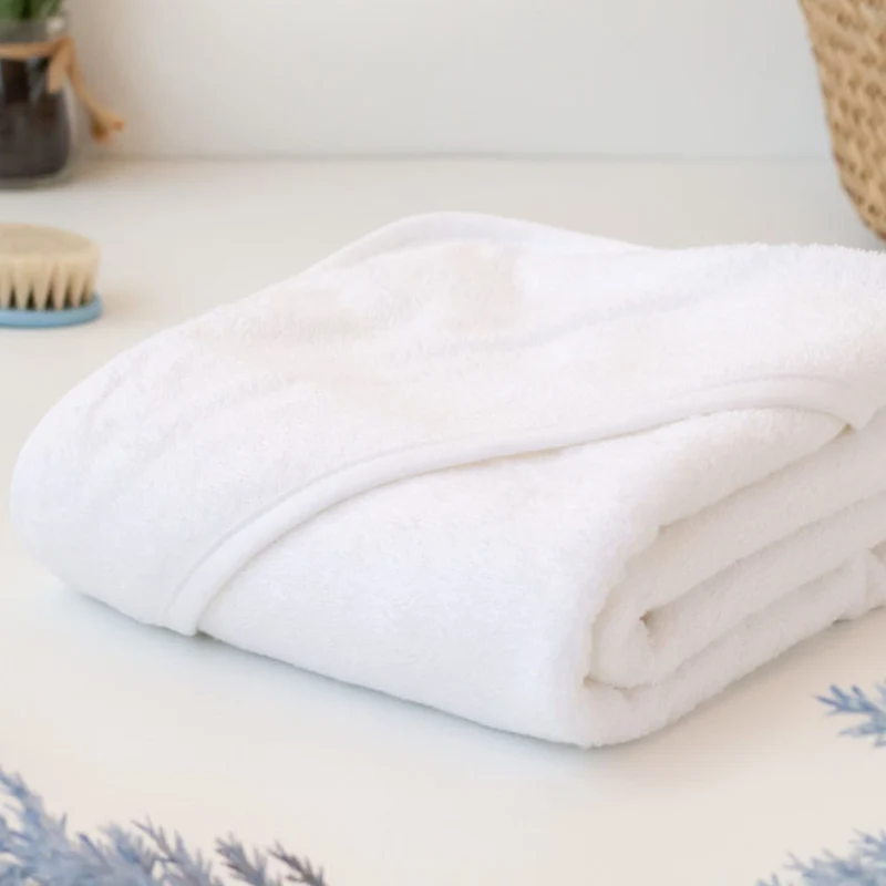 ACCAPPATOIO ASCIUGAMANO CON CAPPUCCIO NEONATO IN BAMBOO BIANCO