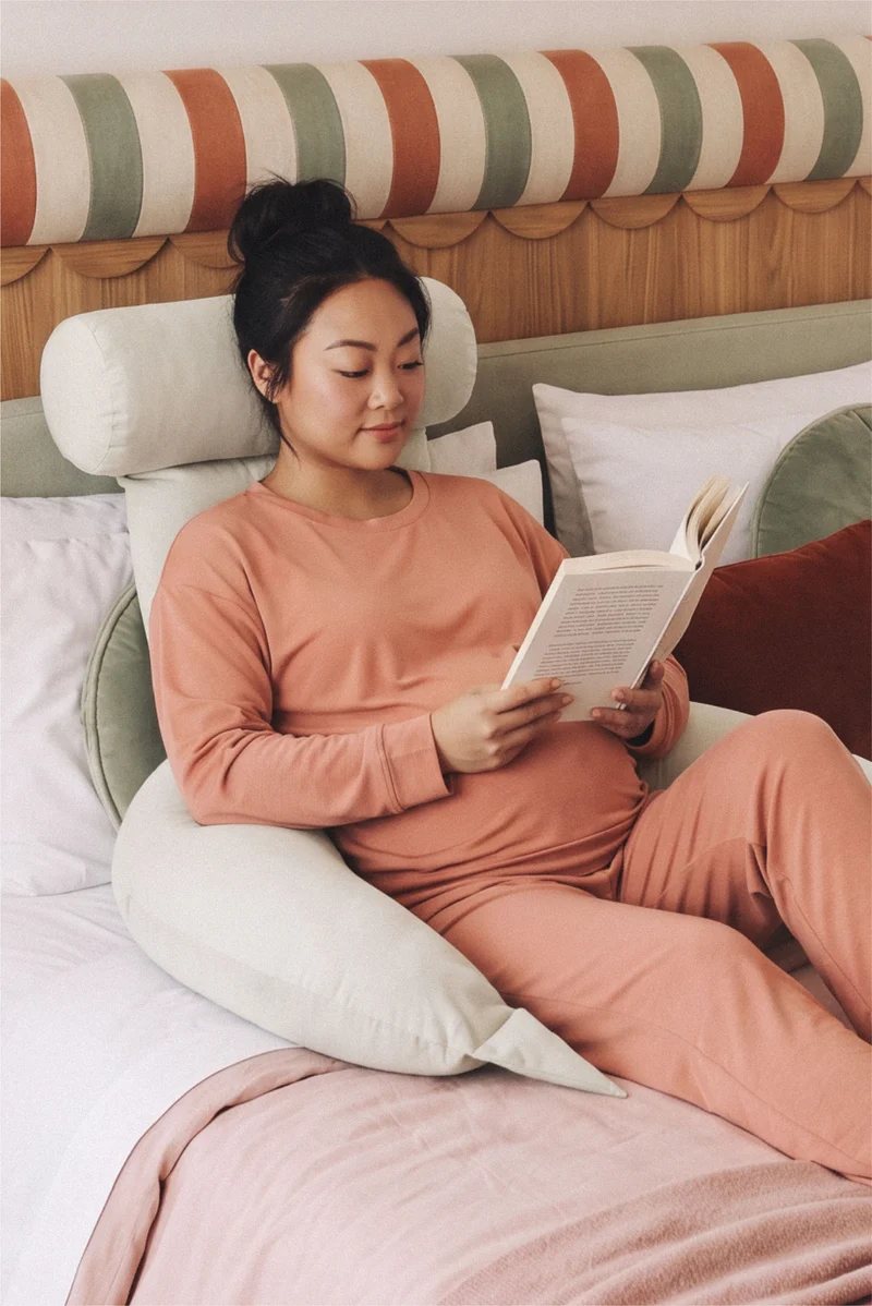 HUGS PLUS Pregnancy and Breastfeeding Pillow - Light Grey