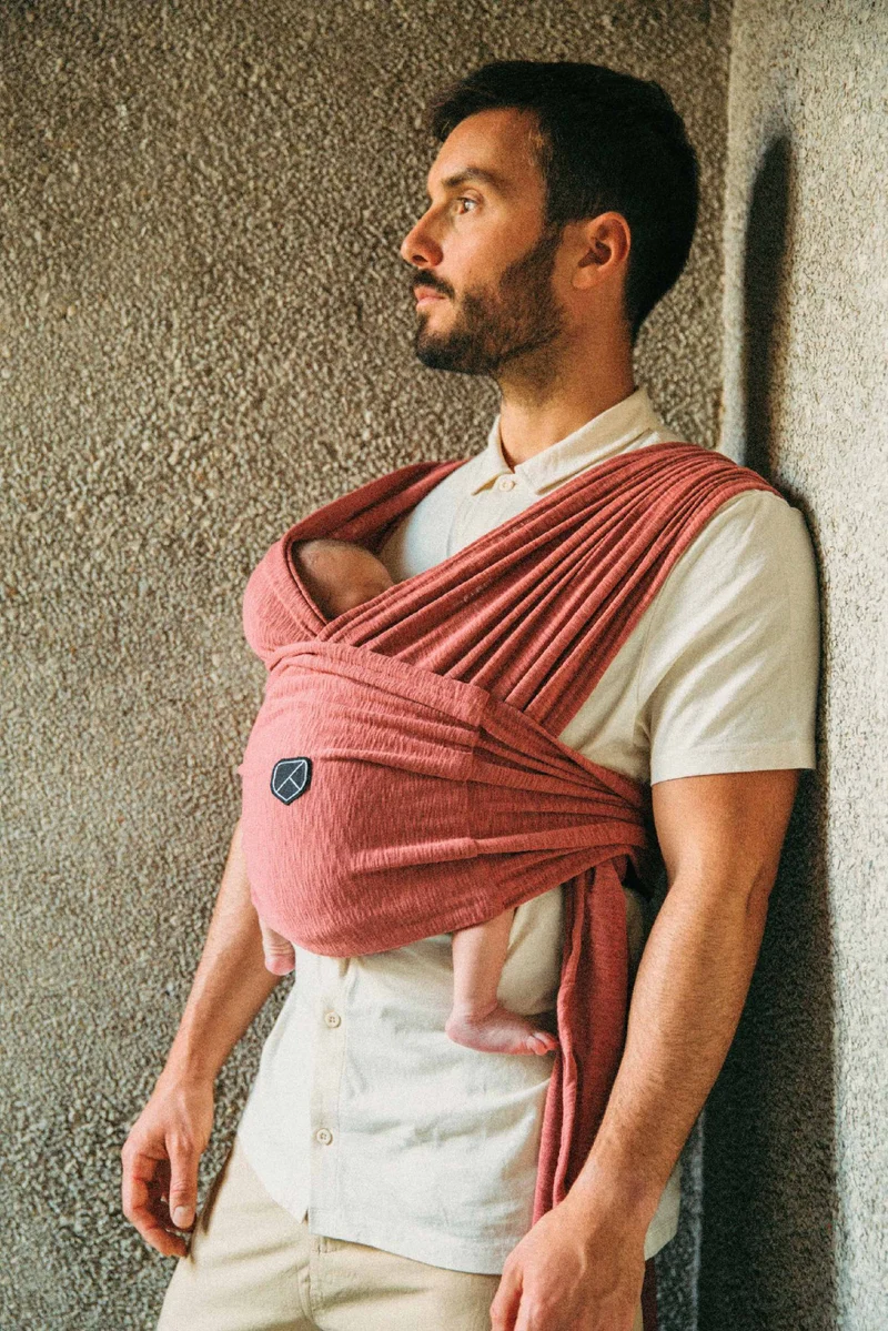 CUDDLE BAND Newborn Baby Wrap - Bordeaux