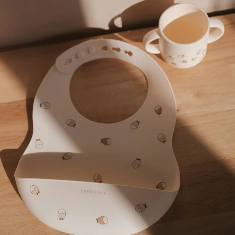 Bavaglino in silicone e tazza Fishes (lista n B&A - 12404)